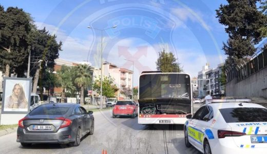 İzmirliler Dikkat: NATO Kavşağı Mevkiinde Araç Arızalandı