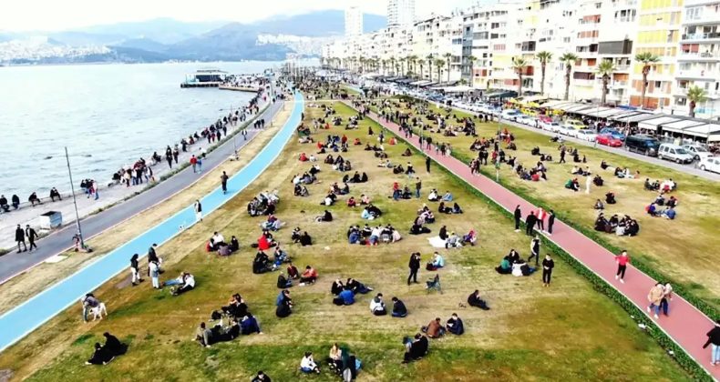 İzmirliler Umutsuz: Ekonomi Daha da Kötü Olacak