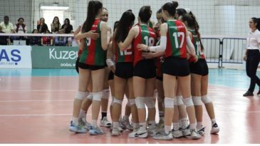 Karşıyaka’nın yıldız kızları parlıyor: 3-0