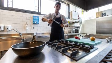 Karşıyaka’ya ‘Gastro Genç’ gururu: Cordelion’da yetişti, İzmir’deki yarışmadan 2 altın ve 1 bronz madalya kazandı