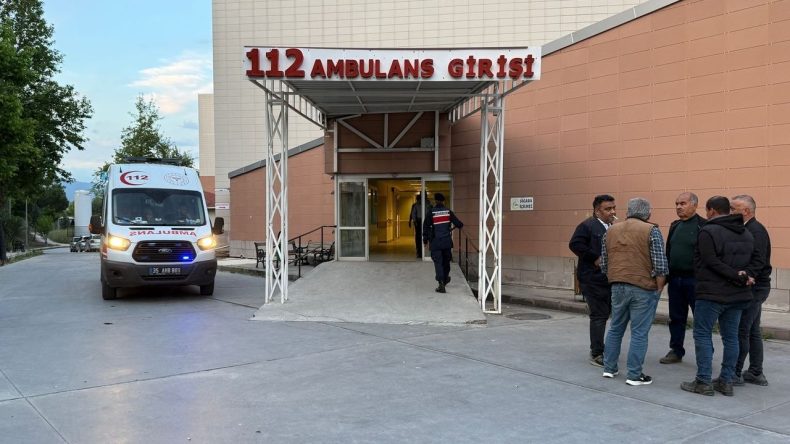 Komşu Kavgası Kanlı Sonuçlandı: Av Tüfeği ile İki Kişiyi Vurarak Bir Kadını Darbetti!