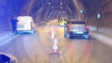 Konak Tüneli’nde Meydana Gelen Kaza, İzmir’de Trafiği Olumsuz Etkiledi: Yoğunluk Uçanyol’a Kadar Ulaştı