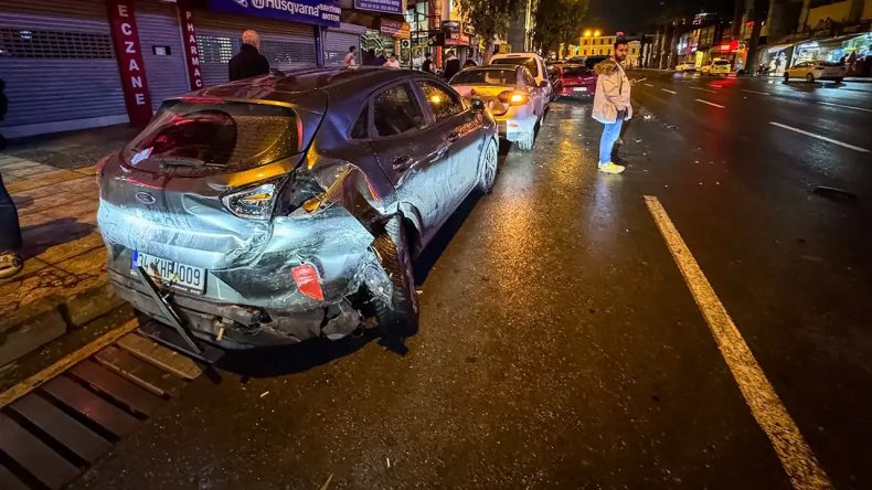 Konak’ta Trafik Kazası: 2 Kişi Yaralandı
