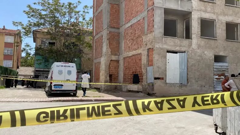 Kötü Koku Fark Edilince Ortaya Çıktı: İnşaat Halindeki Boş Binada Bir Kişi Hayatını Kaybetti