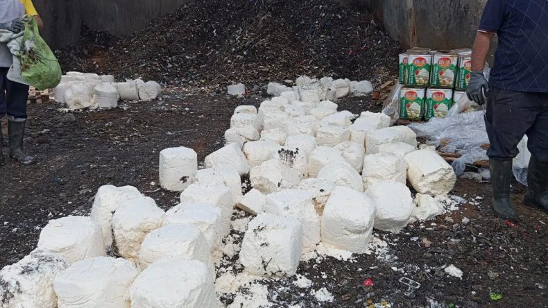 Küflenmiş, bozulmuş, tarihi geçmiş… İzmir’deki gıda denetimleri endişe yaratıyor