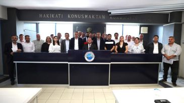 Menderes Belediyesi Görüşmeleri: Gökan Zeybek, Meclis Üyeleri ve Başkan Çiçek’i Dinledi