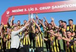 Nağmalup Aliağa FK Kupasını Kaldırdı