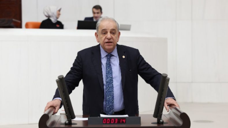 Nalbantoğlu’dan Karşıyaka Stadı Çıkışı: Ya Siz Yapın Ya da Tahsis Edin