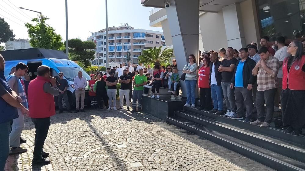Grevde Toplanan İşçiler