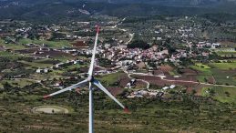 Rüzgar Enerjisi Hamlesi İzmir’den Başladı: 2.5 Milyon Hanelik Enerji Elde Ediliyor