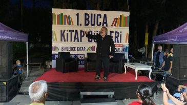Saçıntı Buca Kitap Günleri’nde Sahnedeydi: Mizah Egemen Güçlere Karşıdır