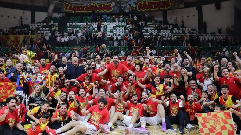 Şampiyon Göztepe!
