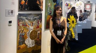 Sanat Fuarında Renkli Dokunuşlar: Gökçenur Öztürk İlgi Odağı Oldu