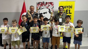 Satranç Sevinci Bayramda: İzmir’de Özel Bir Turnuva