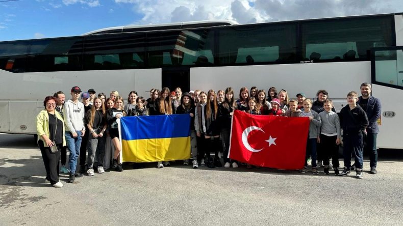 Savaş Mağduru 35 Çocuk Türkiye’ye Getirildi