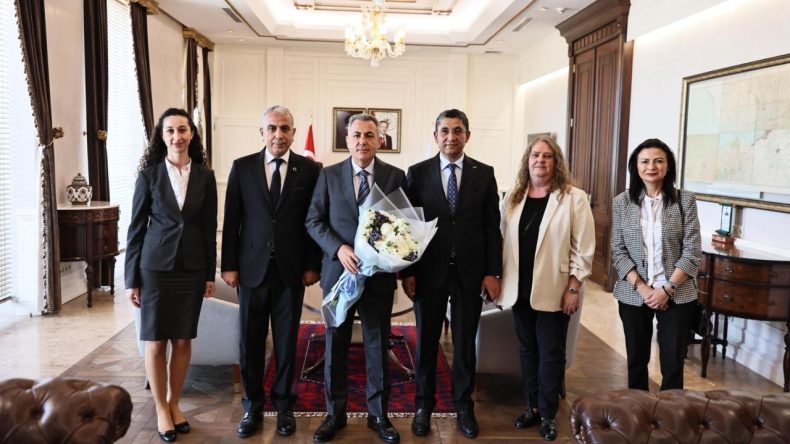 SGK İzmir’den Vali Elban’a Ziyaret: Kayıt Dışı İstihdam Masaya Yatırıldı