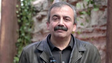 Sırrı Süreyya Önder’e veda: Son yolculuğuna uğurlanıyor