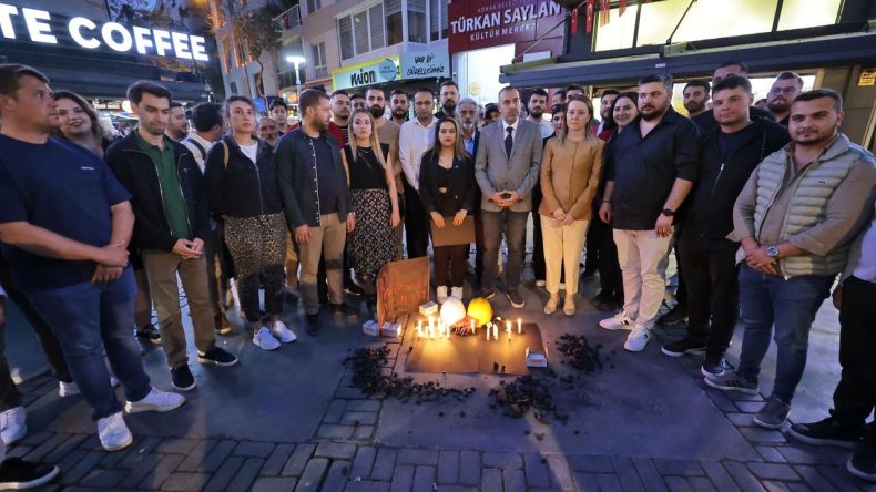 Soma’da Hayatını Kaybeden Madenciler Konak’ta Anıldı