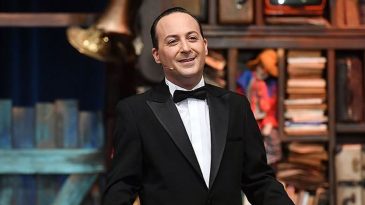 Tolga Çevik Hastalığını Duyurdu, İzmir Gösterisini Erteledi