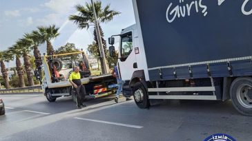 Yola çıkacak İzmirliler dikkat: Altınyol’da arızalanan araç nedeniyle trafik yoğunluğu var