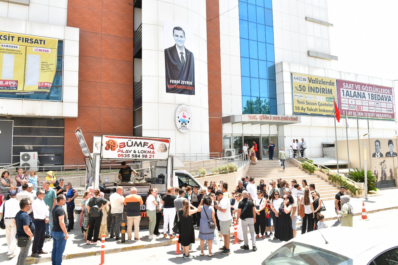 Ferdi Zeyrek Anması