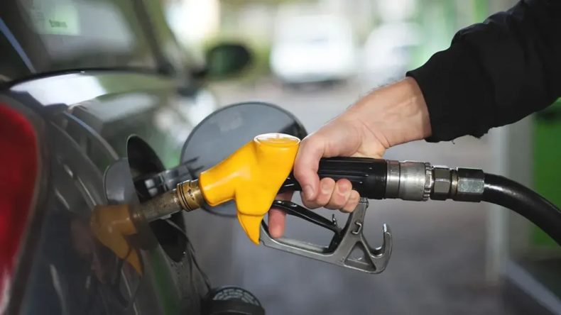 Akaryakıta Bu Kez İndirim Var: Motorin Fiyatları Düşecek!