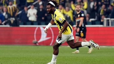 Allan Saint-Maximin Fenerbahçe’ye veda etti