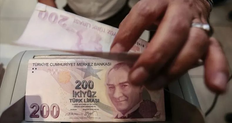 Asgari ücret ve emeklilere ara zam gelecek mi? AKP’den temmuz ayı için kritik açıklama