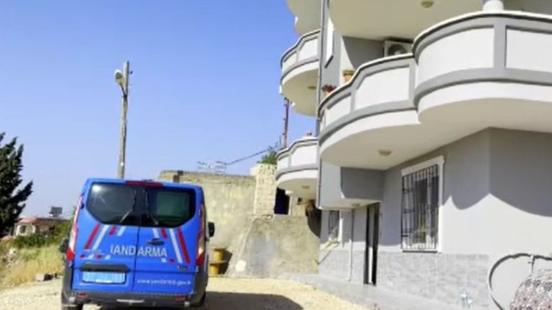 Baba Dehşeti: Önce Kızını, Sonra Eşini Vurdu