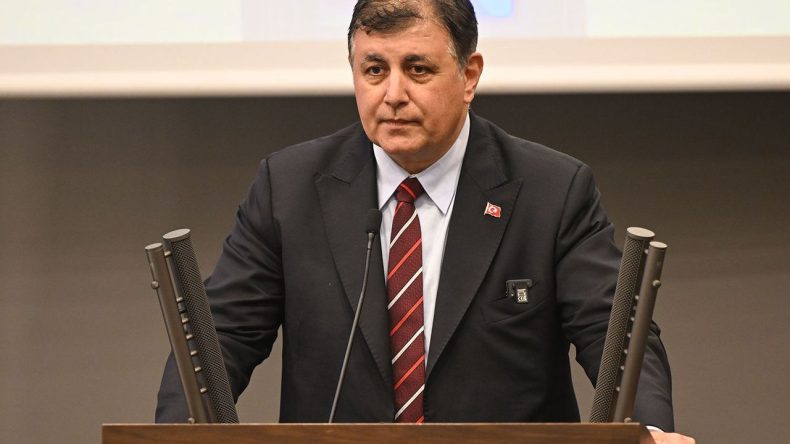 Başkan Tugay'dan Türk-İş'e Bordro ile Yanıt: Doğru Olmayan Bilgiler Veriliyor