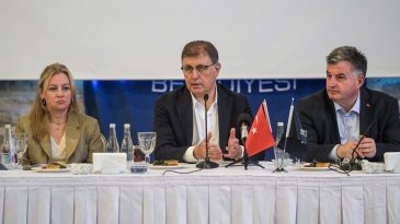 Başkan Tugay’dan İzmir’de turizmi canlandıracak öneri!