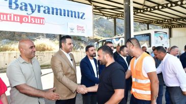 Başkan Yıldız, Emekçilerle Bayramlaştı ve Dayanışma Mesajı Verdi