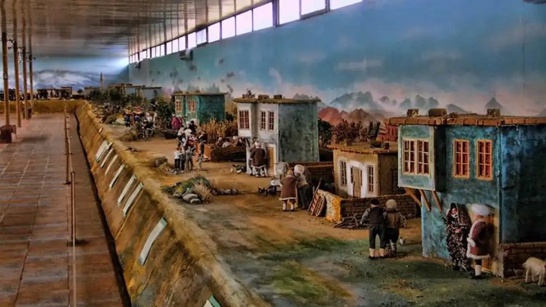 Bildiğiniz Bütün Köyleri Unutun: İzmir’deki Minyatür Köy