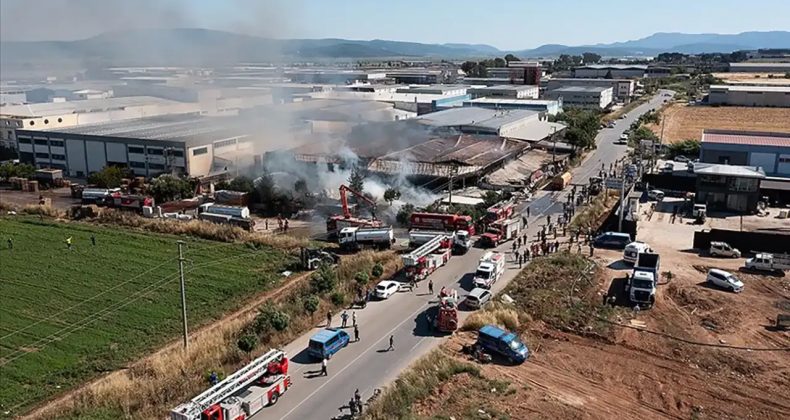 Bir dayanışma örneği: İzmir’in kül olan fabrikası yeniden ayağa kalktı