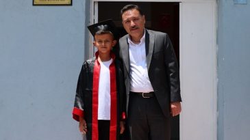 Böylesi ne görüldü ne duyuldu: Sınıfta sadece bir kişi mezun oldu