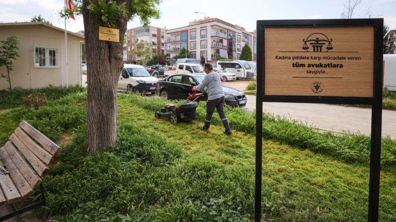 Buca’da Adaletin Yeni Simgesi: Tüm Avukatlara Adandı