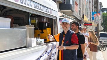 Buca’da Destek Hamlesi: Sınav Süresince Ailelere İkram