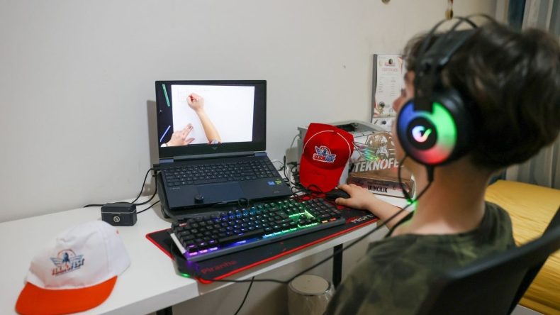 Buca’da Ücretsiz Eğitim: 15 Bin Kişi Faydalandı