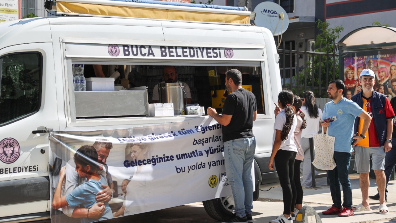 Buca'da Ailelere İkram