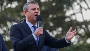 CHP Lideri &Ouml;zg&uuml;r &Ouml;zel'den Br&uuml;ksel'de AB'ye Erdoğan Tepkisi!