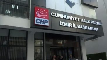 CHP'li başkanlar tepki g&ouml;sterdi: İzmir B&uuml;y&uuml;kşehir'de işten &ccedil;ıkarmalar devam ediyor!