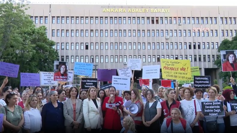 CHP'li Kadınlardan Arabuluculuk Genelgesi'ne Tepki: Miras Hakkı Pazarlık Konusu Yapılamaz