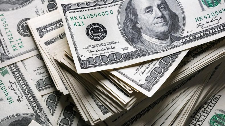 Dolar ve Euro Güne Düşüşle Başladı: Serbest Piyasada Döviz Fiyatları