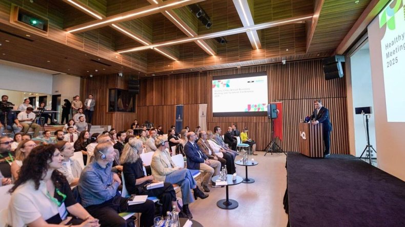 DSÖ Sağlıklı Şehirler Ağı Konferansı İzmir’de: Başkan Tugay konuştu