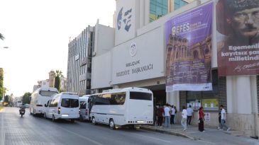Efes Selçuklu Öğrencilere Sınav Günü Destek: Başkan Sengel’den Moral Mektubu