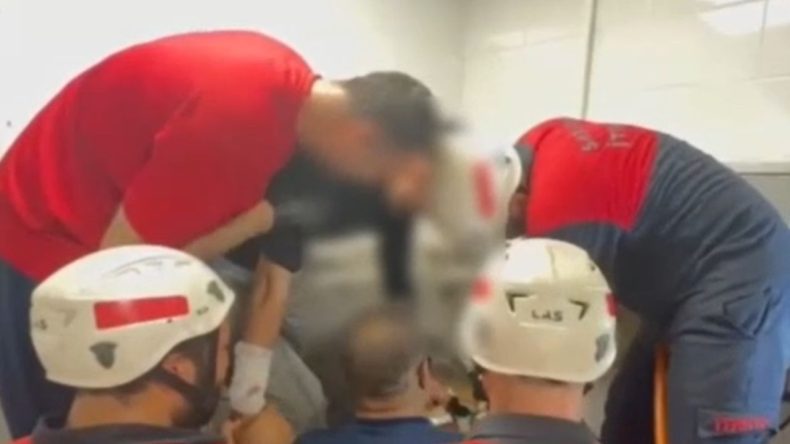 Elini Kıyma Makinesine Kaptıran Adam Hastaneye Kaldırıldı