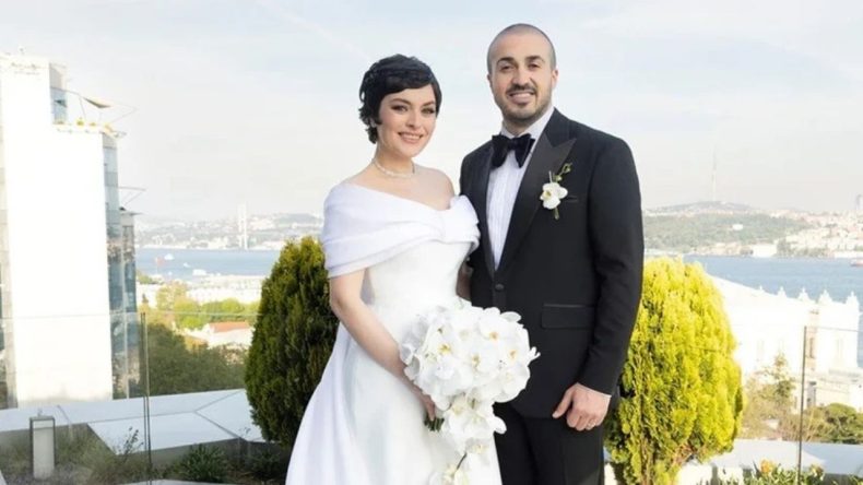 Ezgi Mola ve Mustafa Aksakallı'dan Boşanma Açıklaması