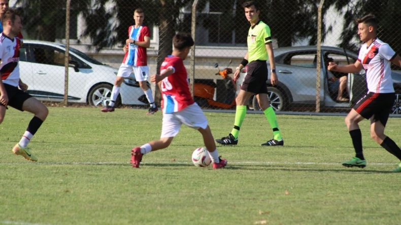 Foça Belediyespor Beş Yıl Sonra Şampiyonlukla Dönüş Yaptı!