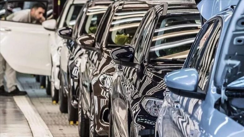 İki Model Otomobil Artık Üretimde Yok: Türkiye’deki Araç Sahipleri Ne Yapmalı?