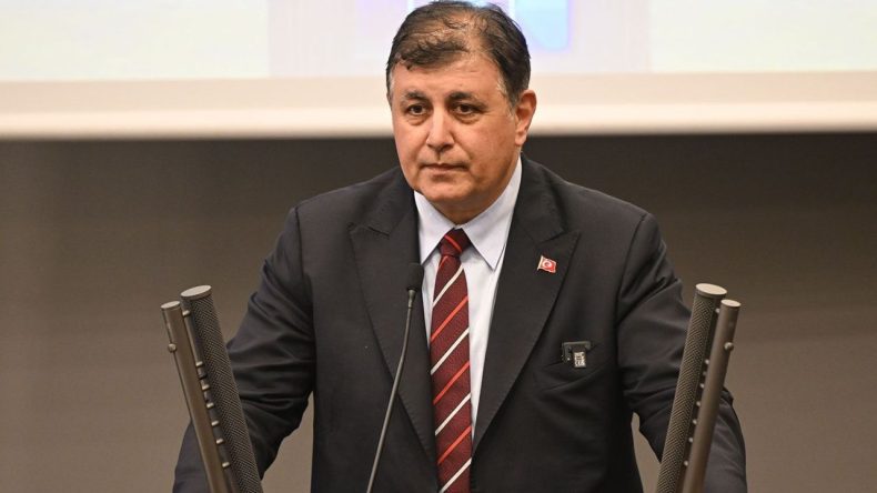 İZBAN’da güvenlik görevlisi hayatını kaybetti: Başkan Tugay’dan taziye mesajı